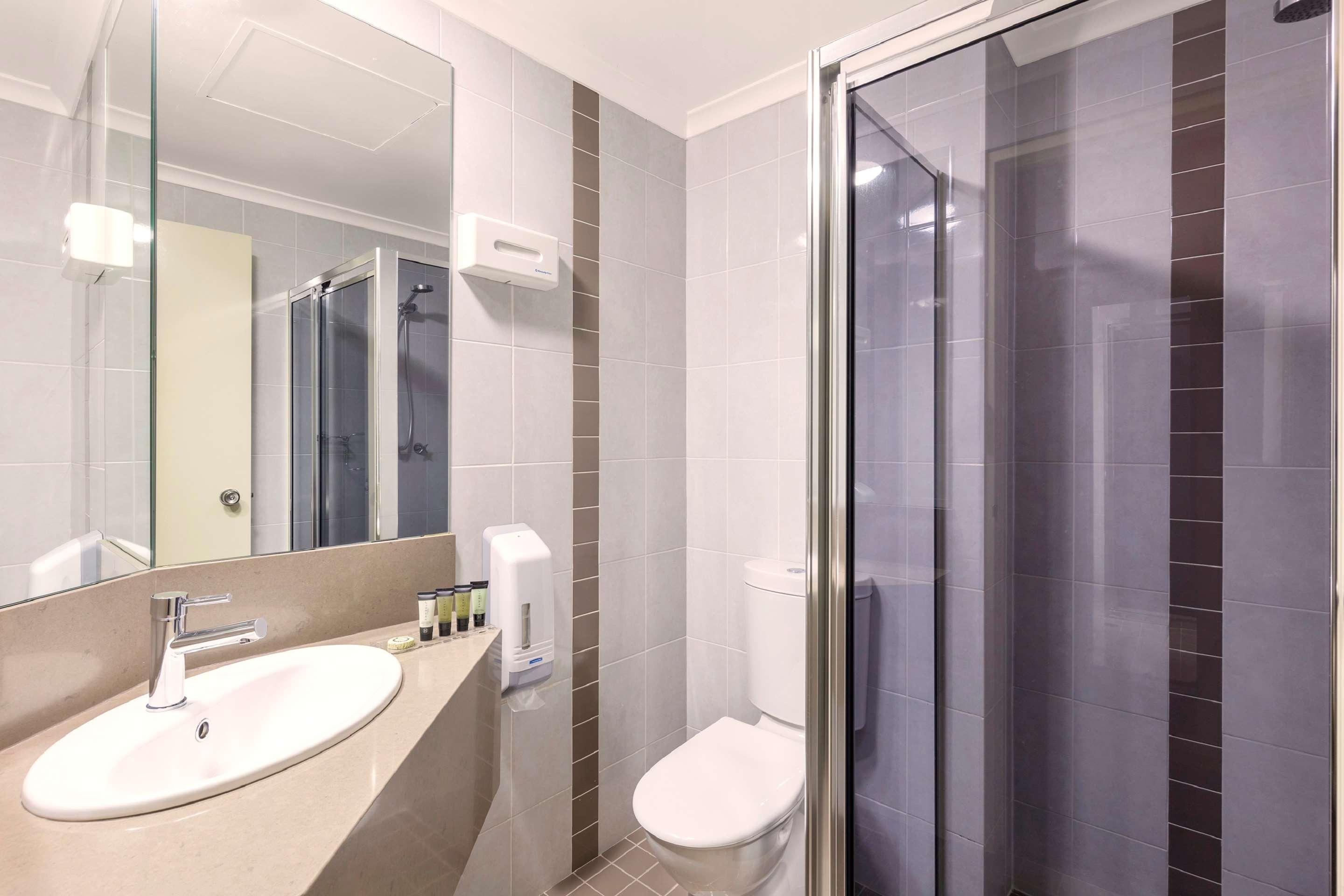 Garden City Hotel, Best Western Signature Collection Канберра Экстерьер фото