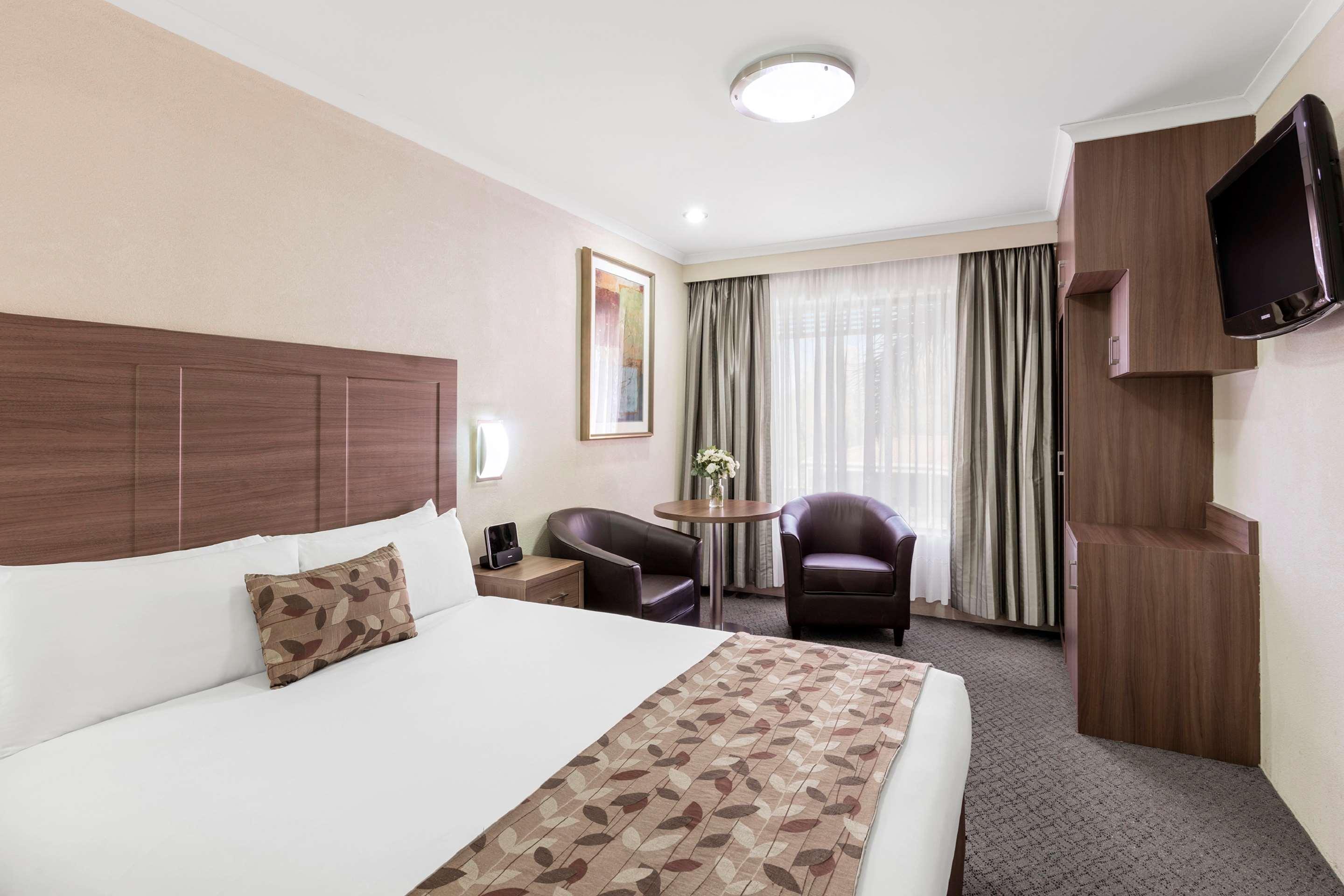 Garden City Hotel, Best Western Signature Collection Канберра Экстерьер фото