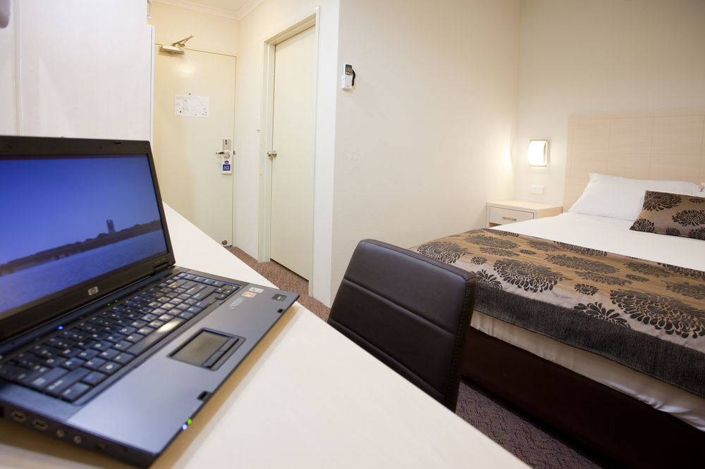 Garden City Hotel, Best Western Signature Collection Канберра Экстерьер фото
