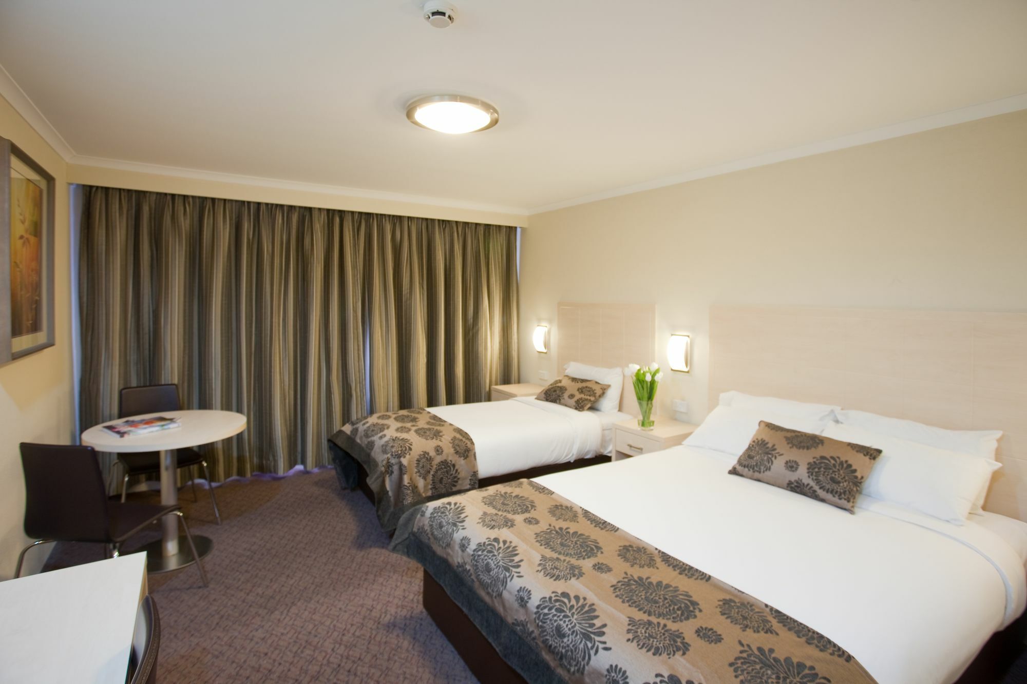 Garden City Hotel, Best Western Signature Collection Канберра Номер фото